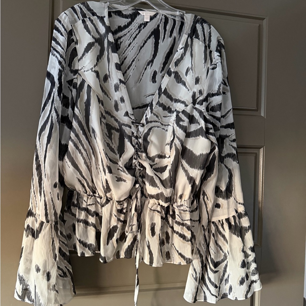 Guess Blouse with bell sleeves